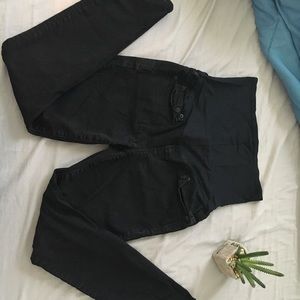 Maternity Gap Capris